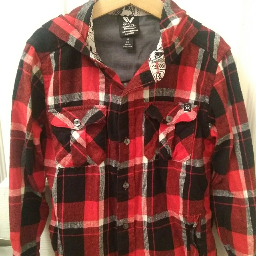 Boys flannel w/pockets and hood